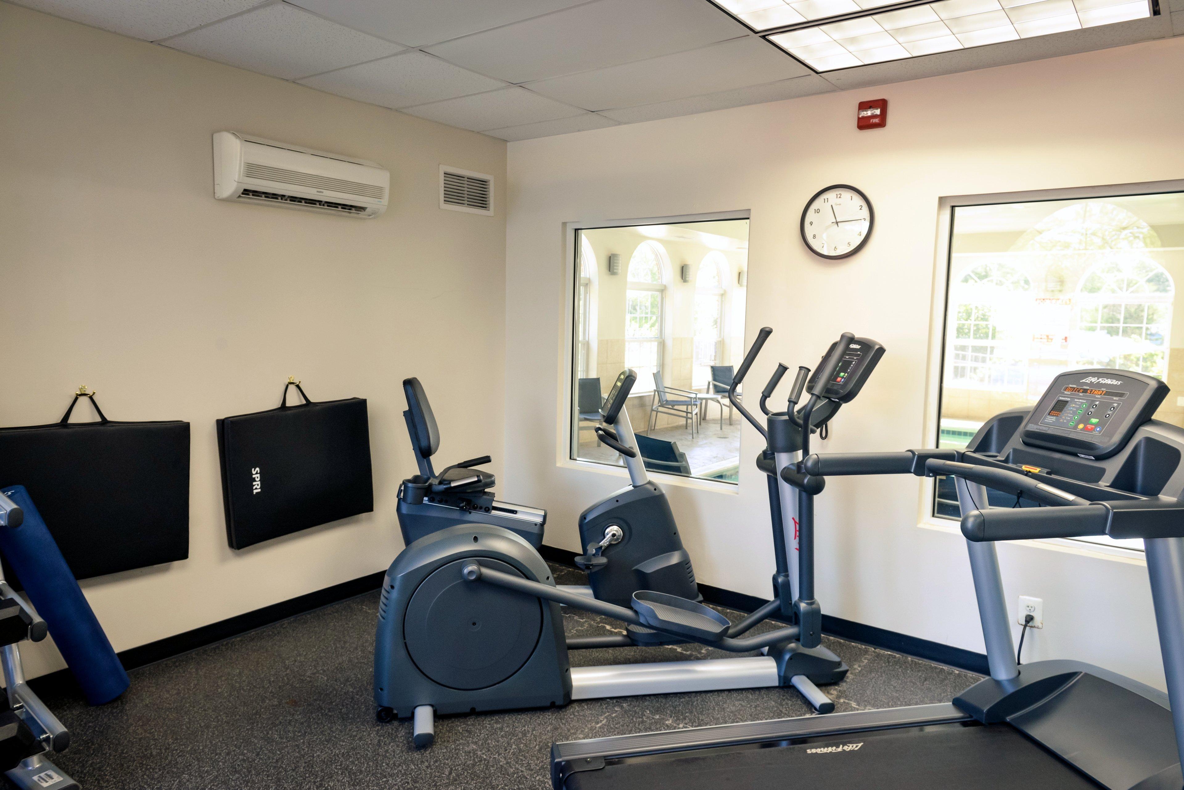 Holiday Inn Express Prince Frederick By Ihg Bagian luar foto